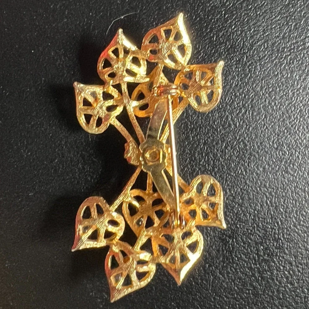 Gold Tone Filigree‎ Bow Brooch Faux Pearl Accent Floral Vintage Inspired Pin
